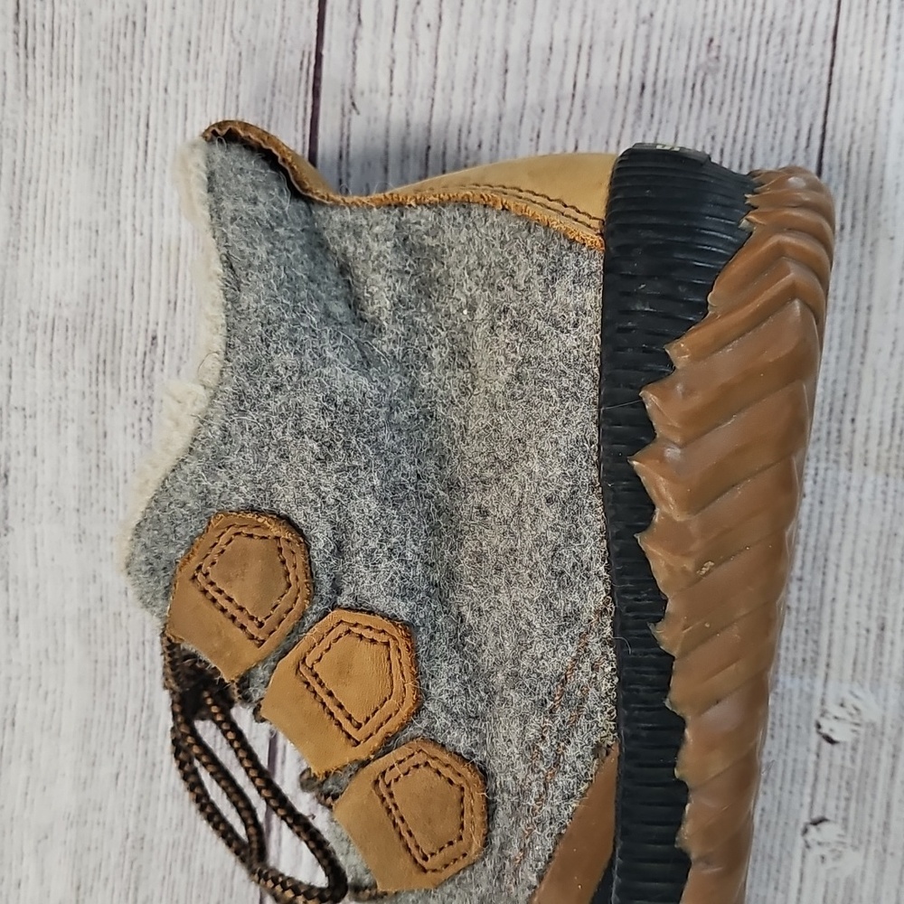Sorel Sz 8 Gray and Tan Winter Boots - Picture 13 of 16